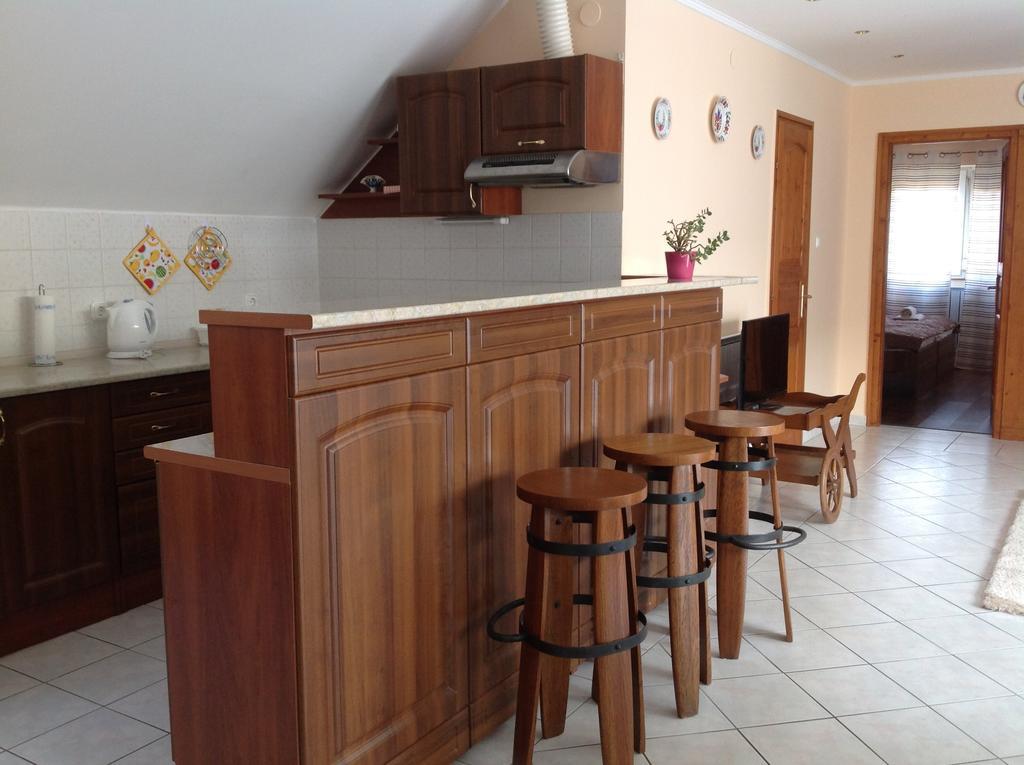 Attila Apartmanház Heviz Quarto foto
