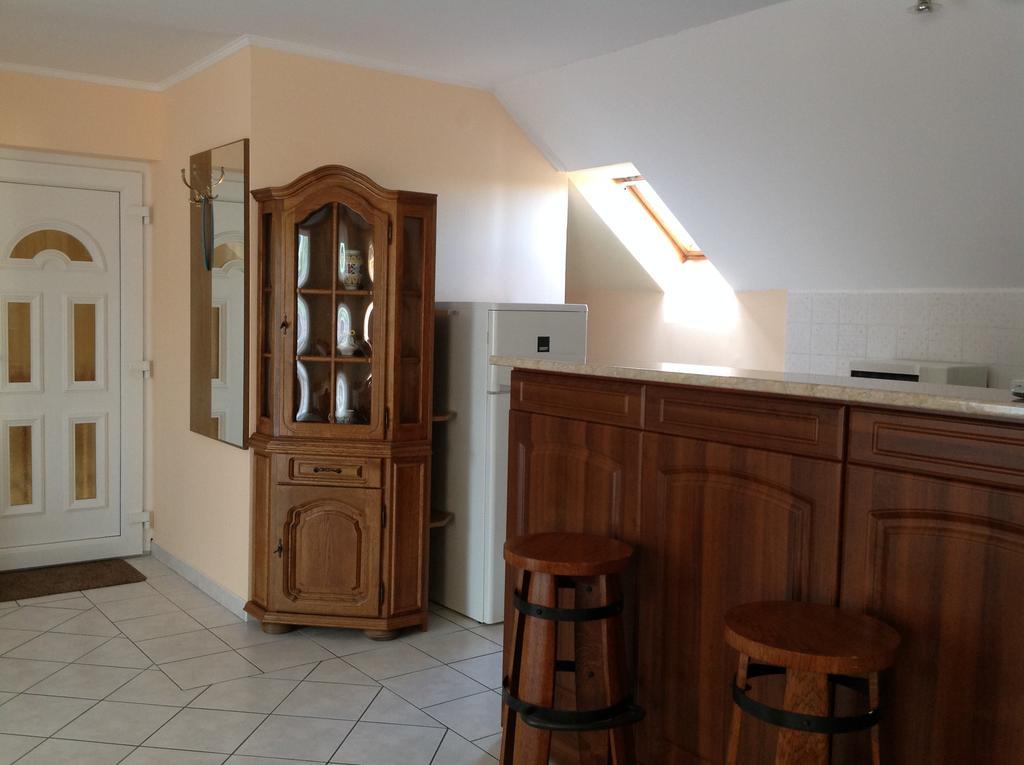 Attila Apartmanház Heviz Quarto foto